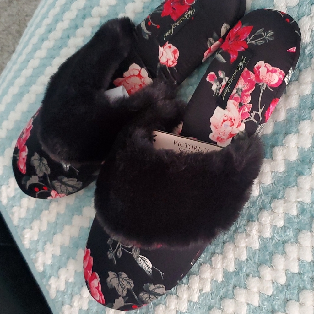 Victoria Secret slippers with a bag